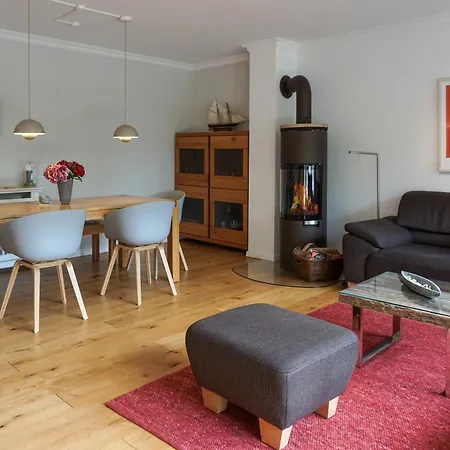 Iikhoarn Tatil Evi *